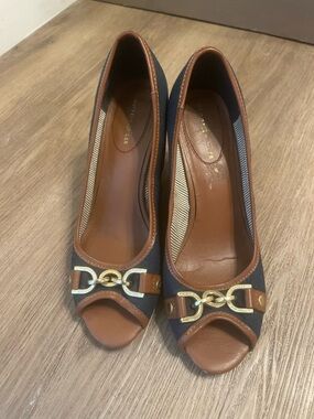 Tommy Hilfiger Navy and Brown Peep-Toe Pumps with Gold Accent